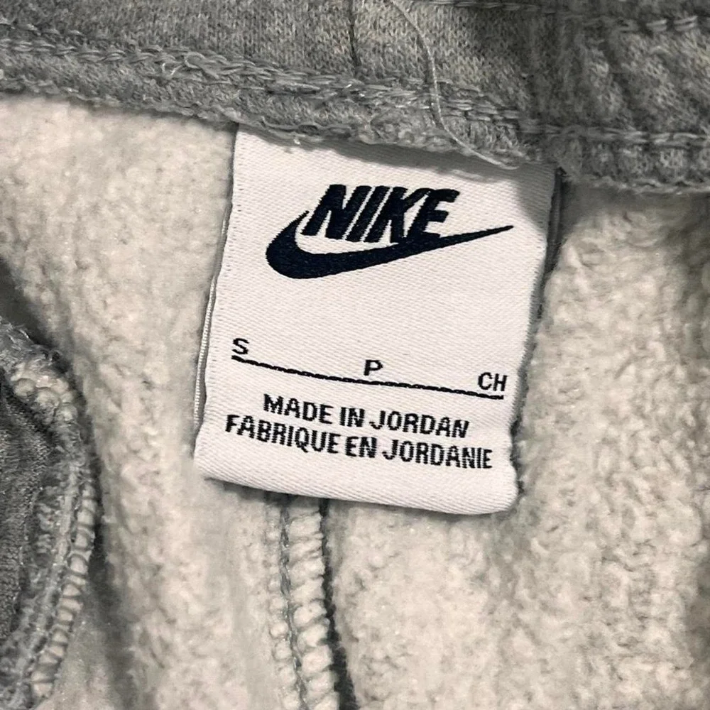 Nike grey sweatpants